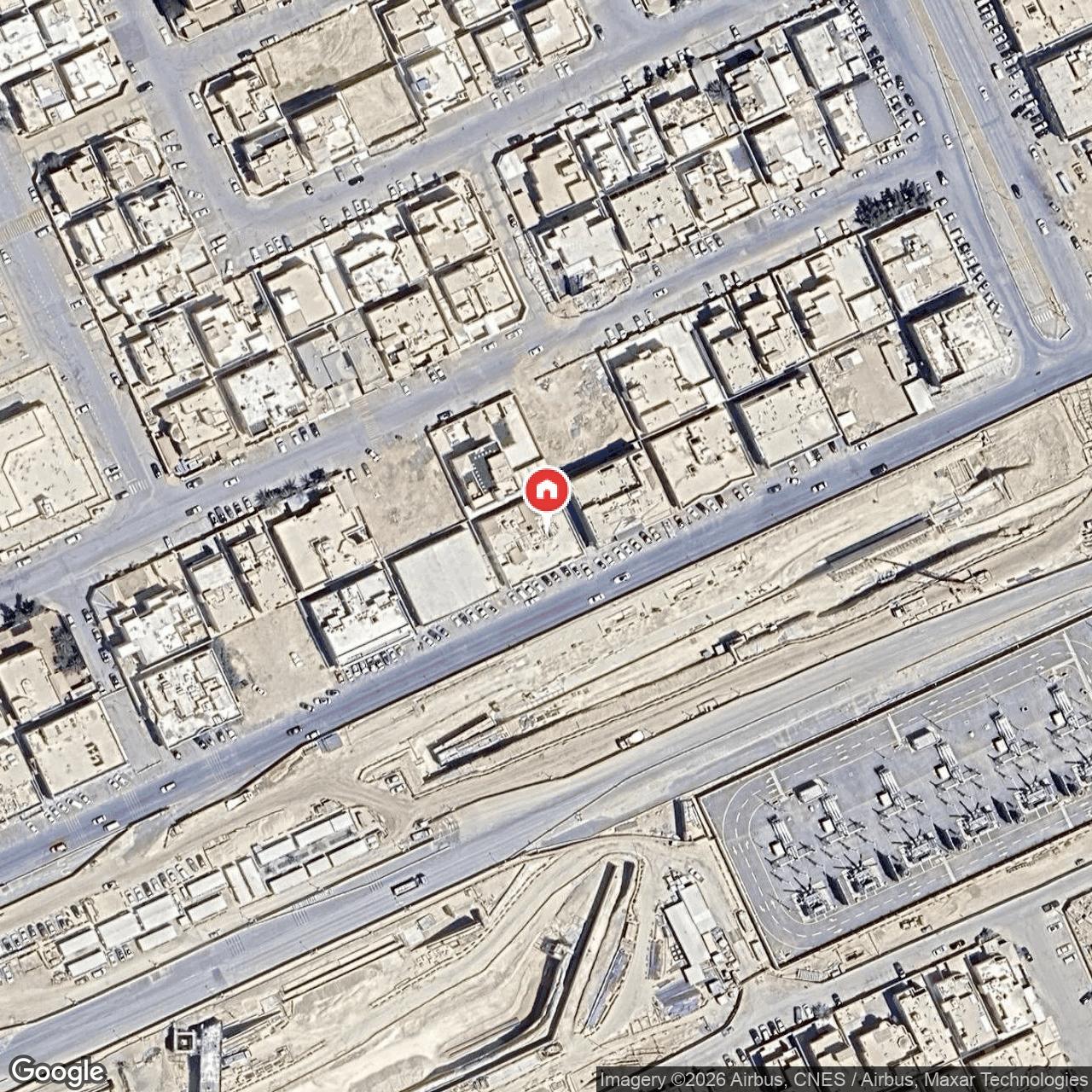 محل 900 م² في العقيق