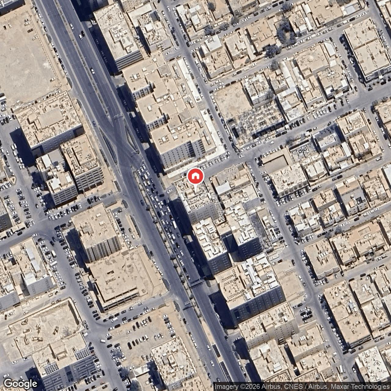 محل 740 م² في العليا