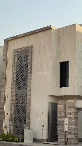 6 bedroom villa in Al Mahdiyyah