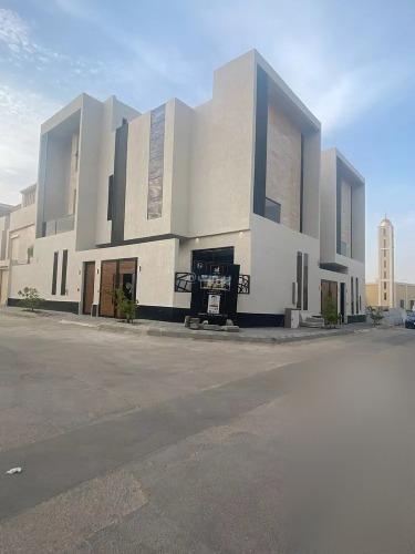 6 bedroom villa in Al Mahdiyyah