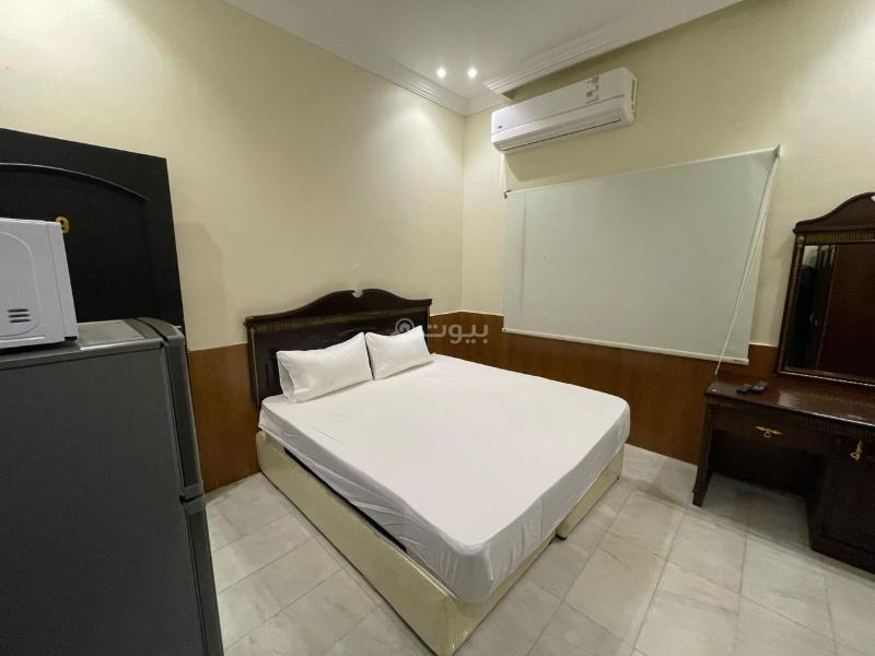 شقة  في الحمراء