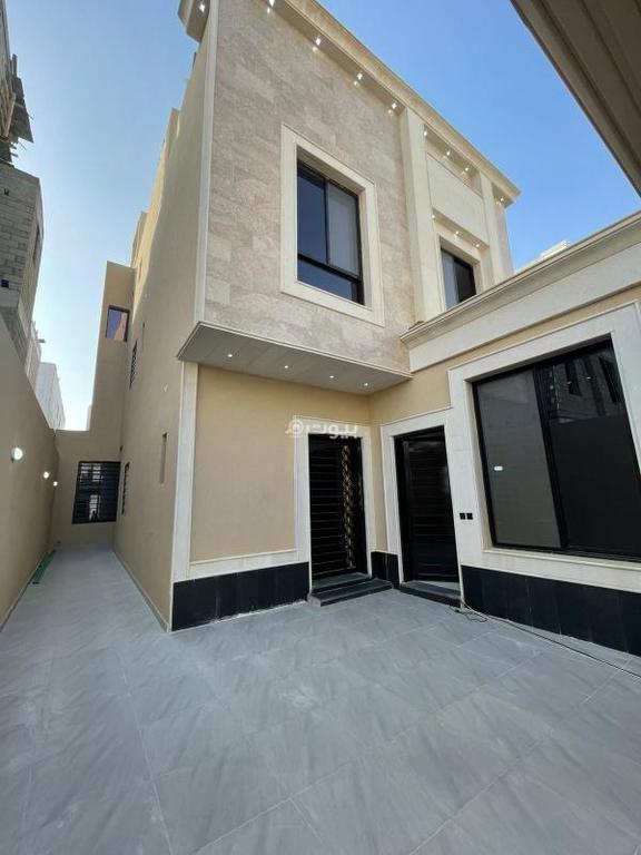 5 bedroom villa in Al Janadriyah