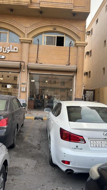 محل 560 م² في طيبة