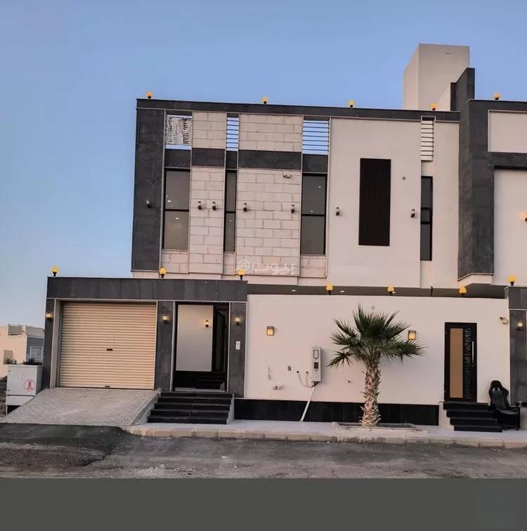 5 bedroom villa in Az Zomorod