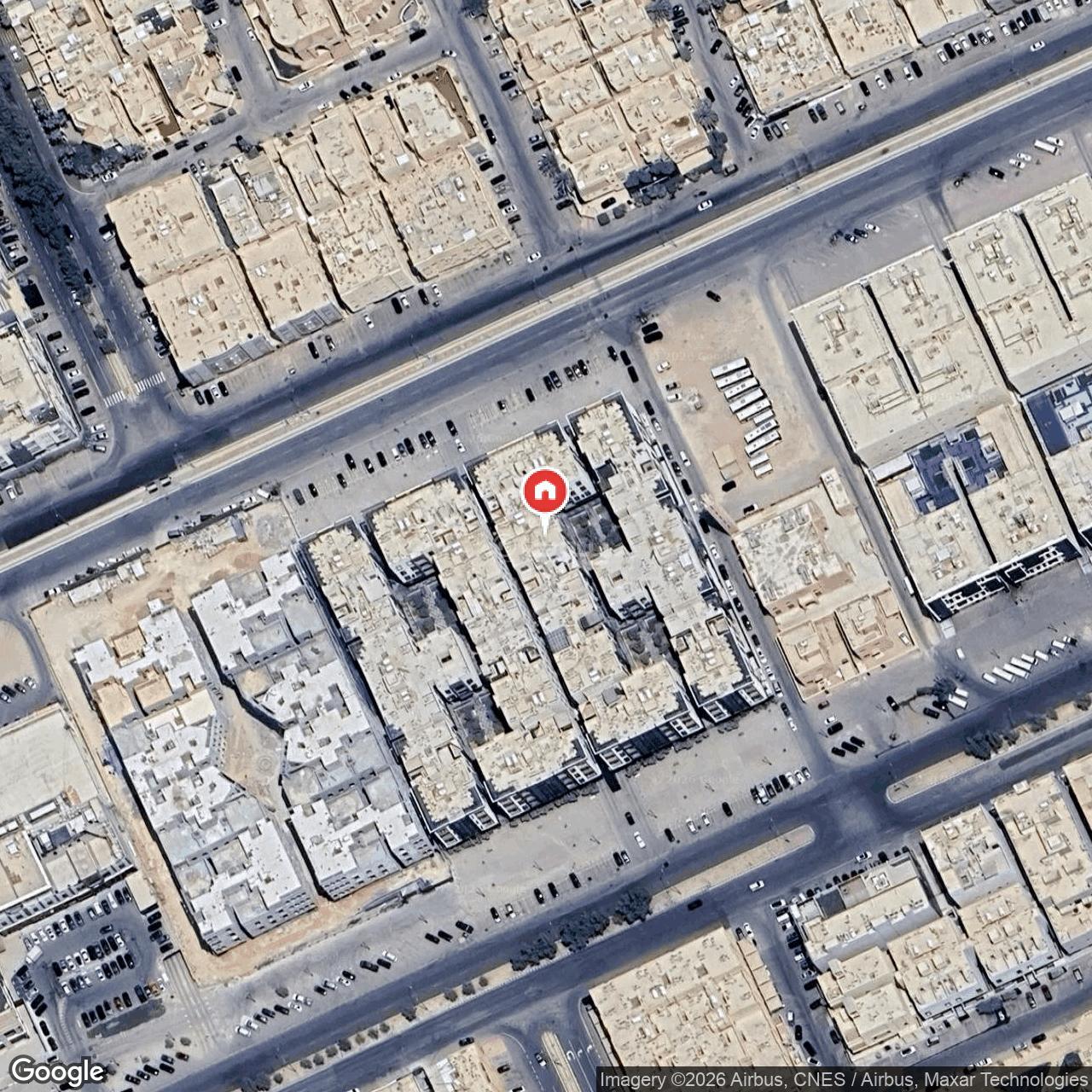 شقة  في التعاون