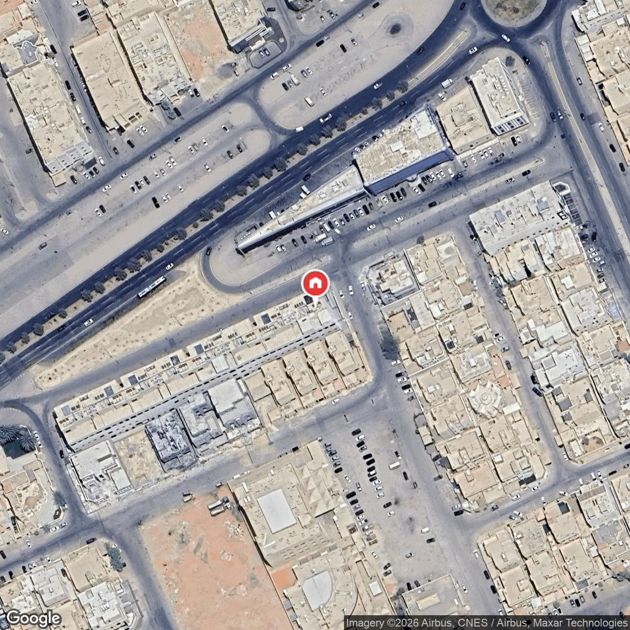 شقة  في الحمراء