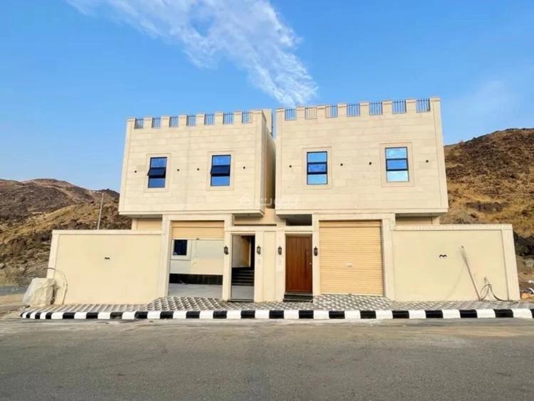 فيلا 9 غرف في الكعكية