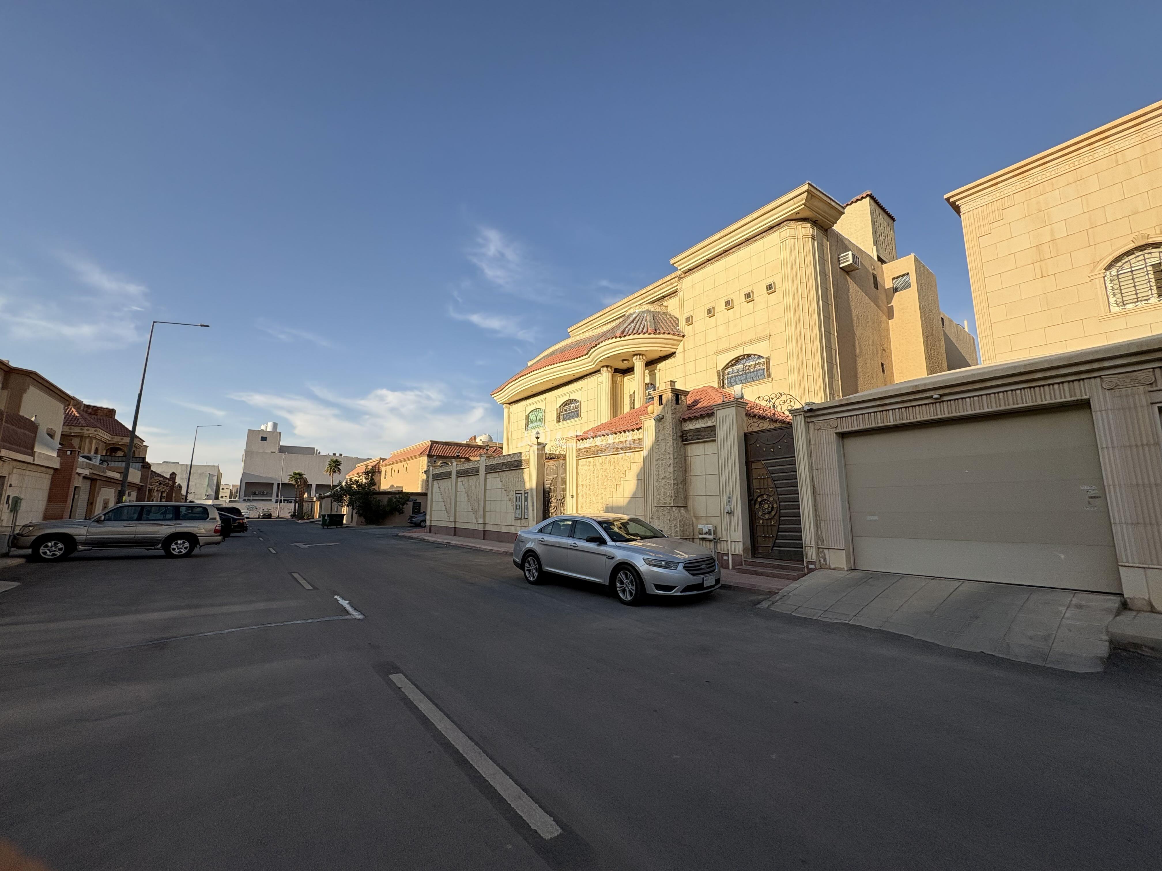 فيلا 5 غرف في اشبيلية