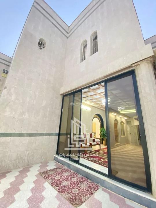 4 bedroom villa in Al Khaleej