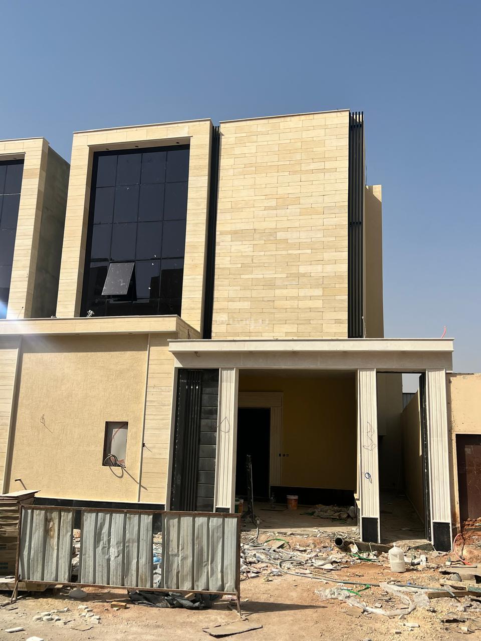 فيلا 4 غرف في الجنادرية