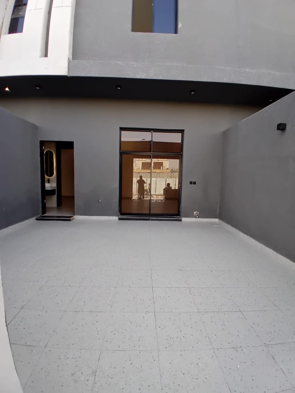 فيلا 5 غرف في طويق