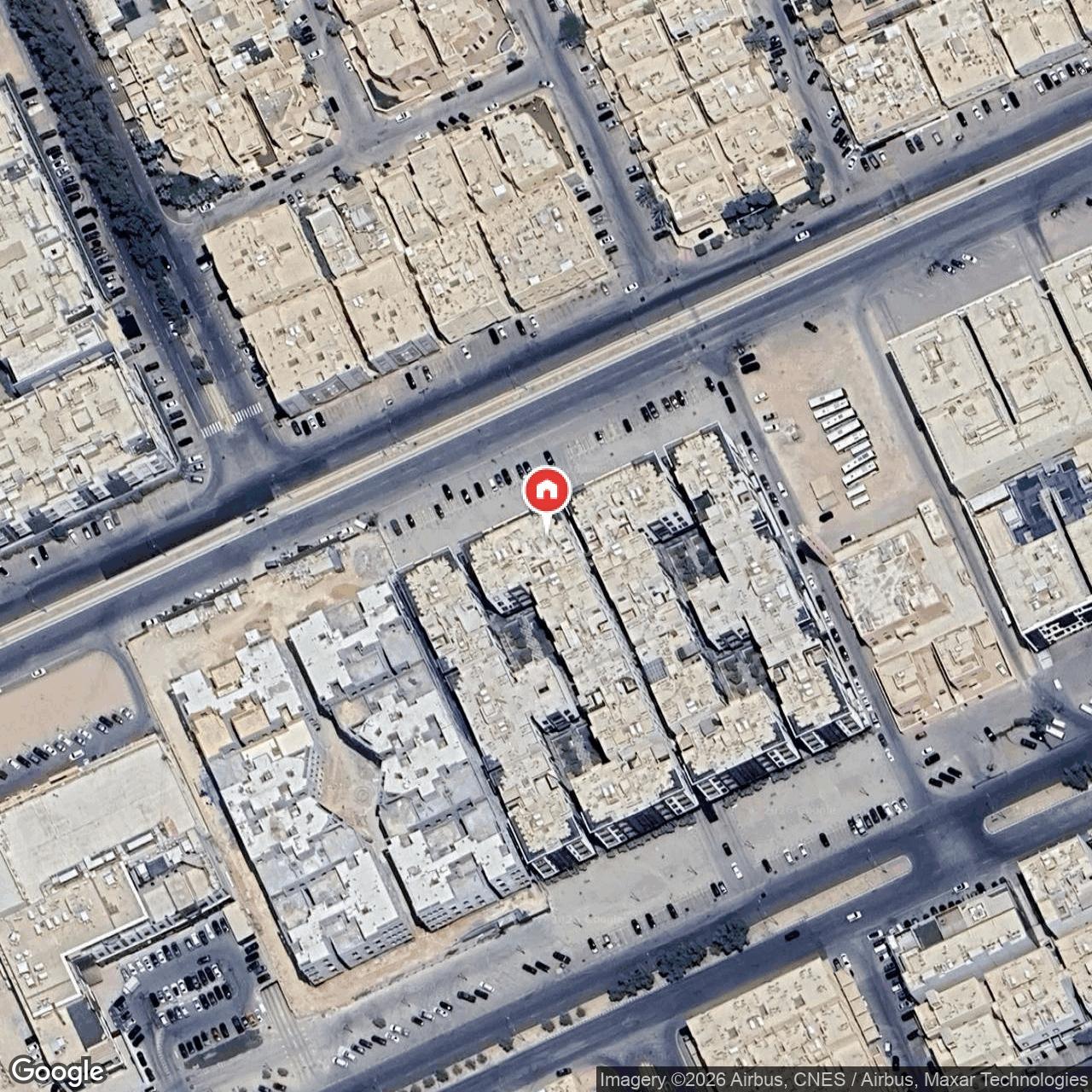 شقة  في التعاون