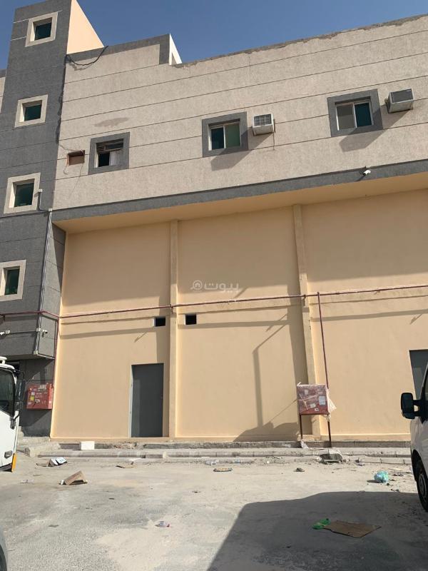 3780 sqm shop in Al Mishal