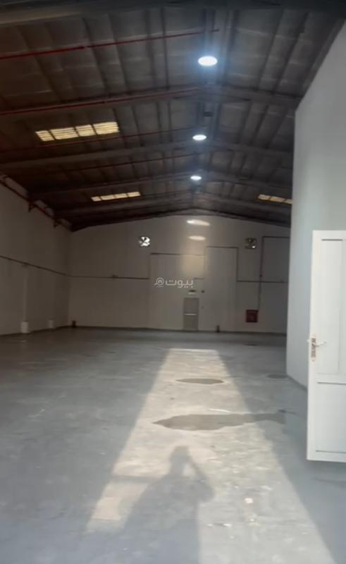 860 sqm warehouse in Al Sulay