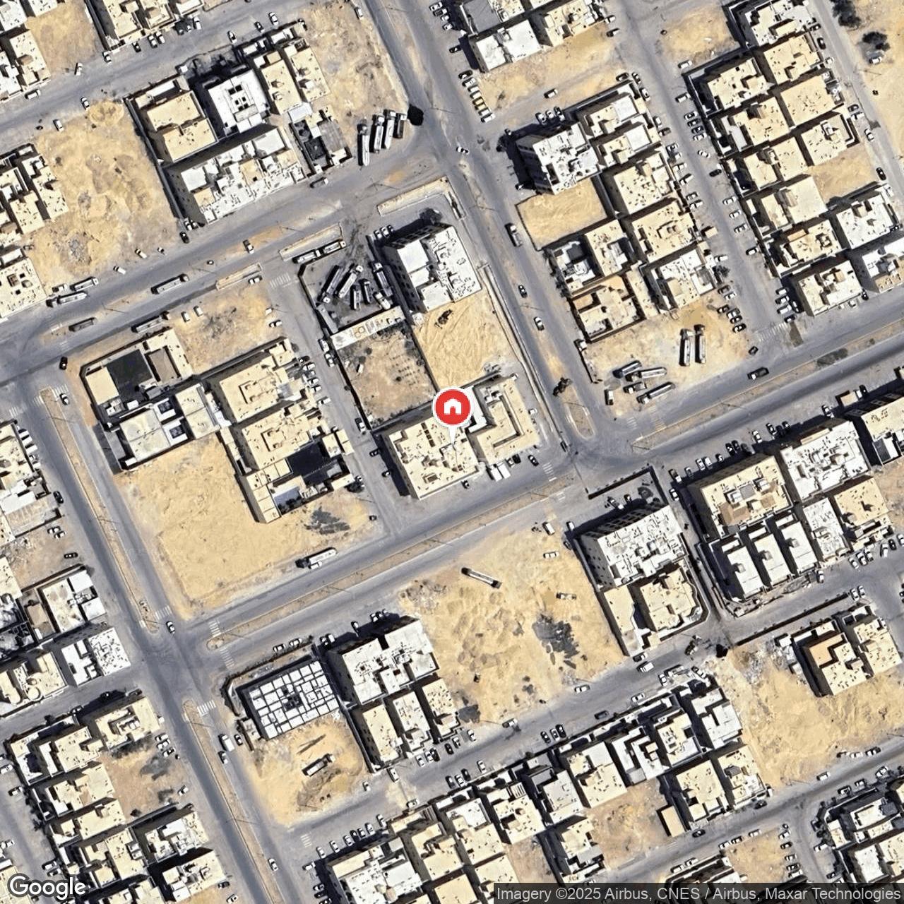 محل 1020 م² في العارض