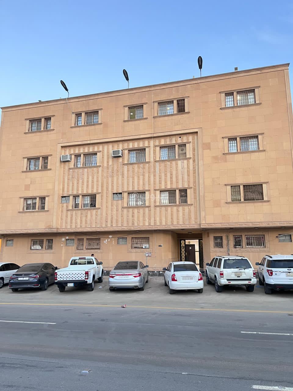 1 bedroom apartment in Al Hazm