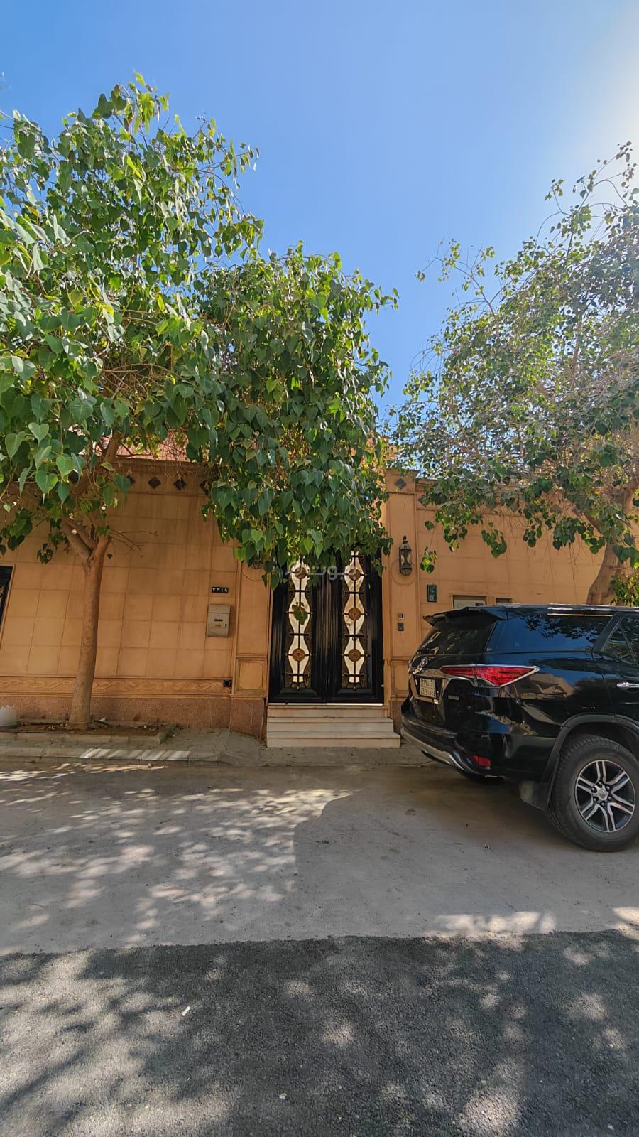 11 bedroom villa in Al Yasmin