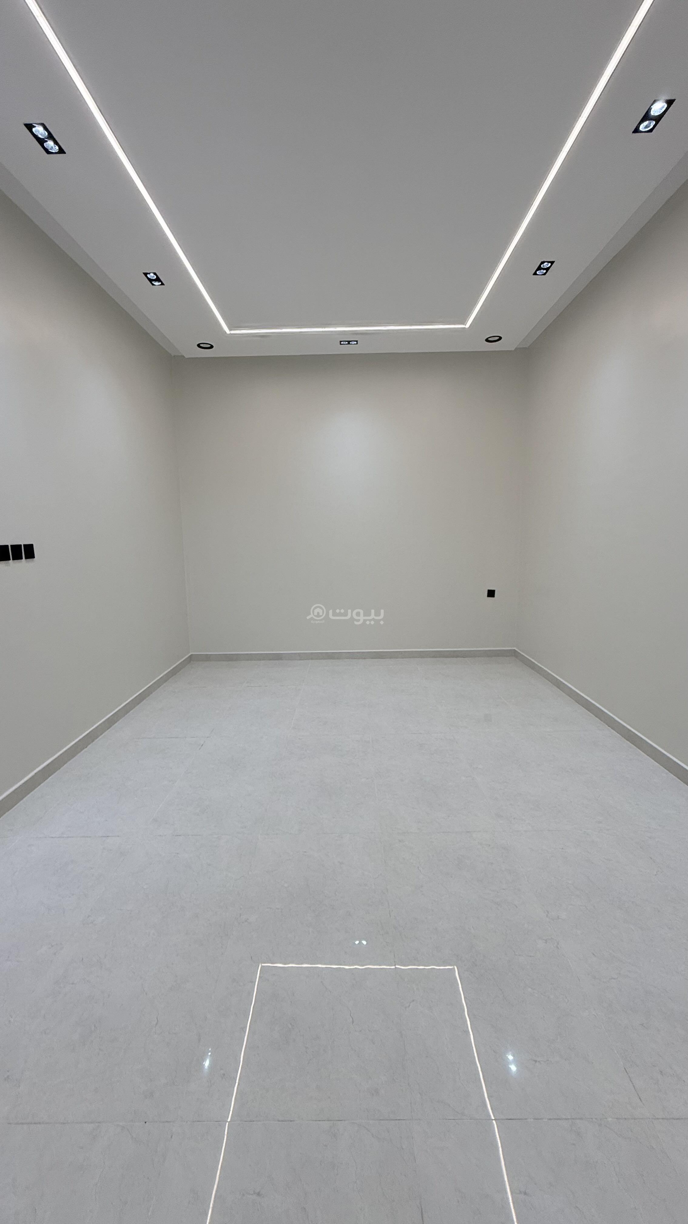 فيلا 5 غرف في العريجاء الوسطى