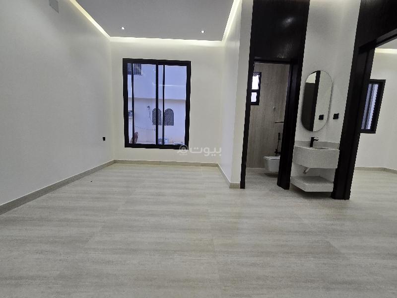 5 bedroom villa in Al Uraija Al Gharbiyah