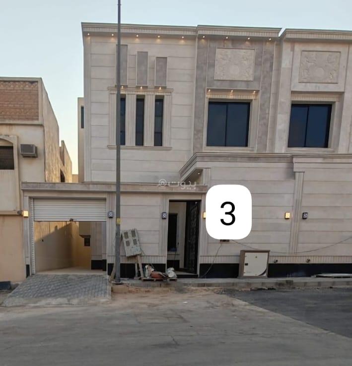 فيلا 6 غرف في العريجاء الغربية