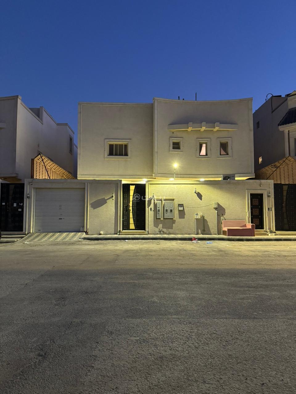 فيلا 4 غرف في العارض