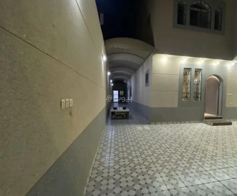 10 bedroom villa in Al Rimal