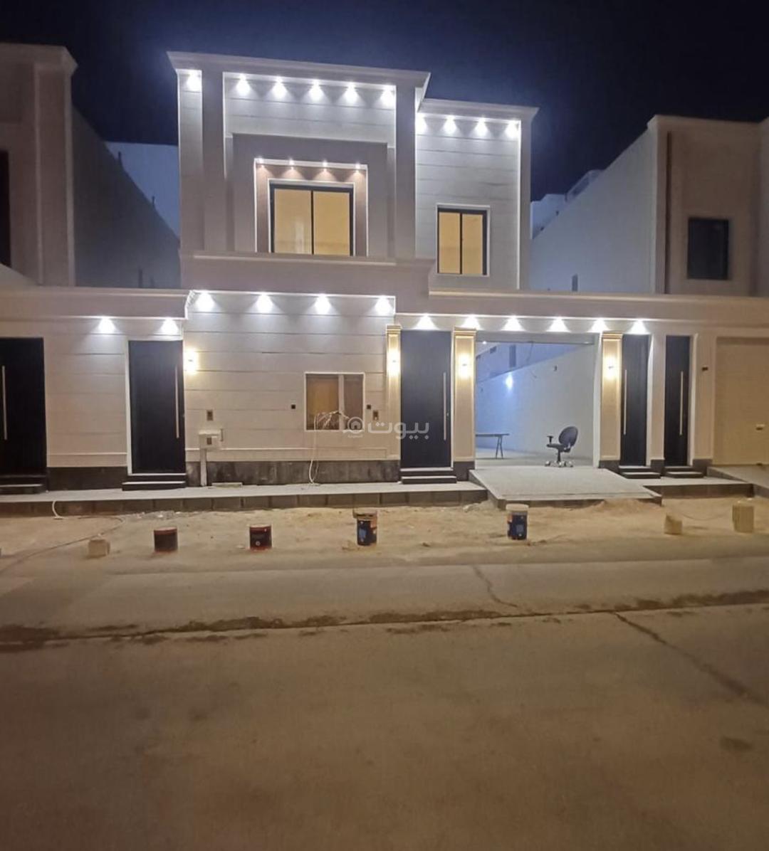 فيلا 4 غرف في الخليج