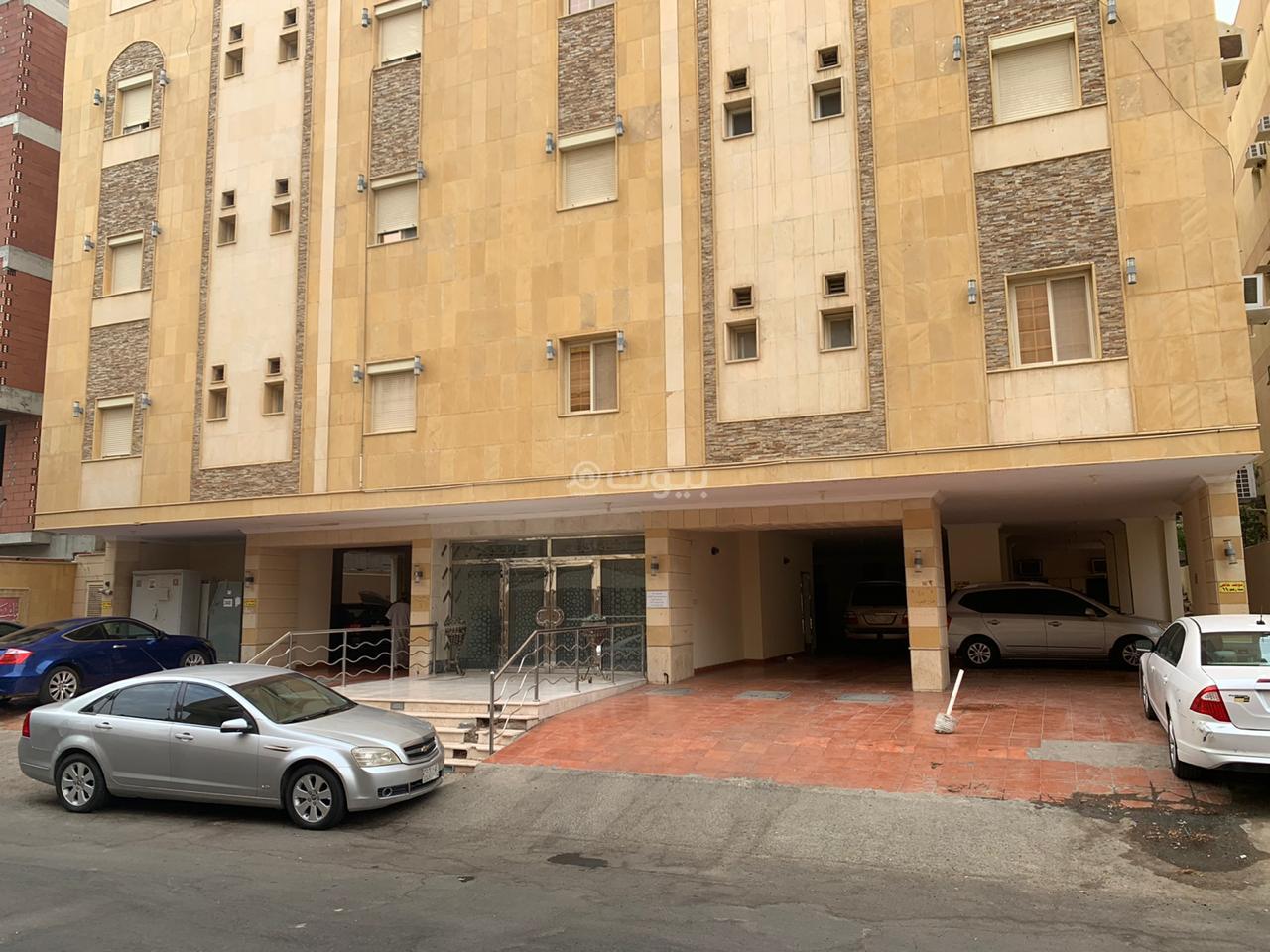 شقة 5 غرف في الزهراء