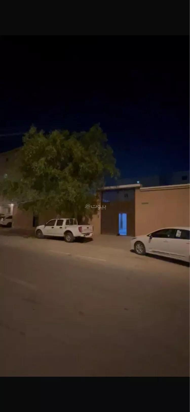 مستودع 900 م² في ظهرة لبن