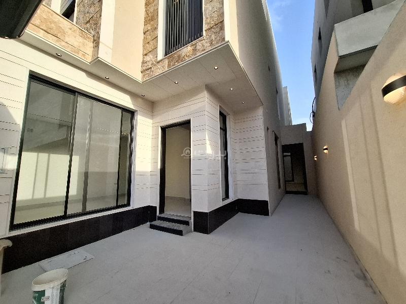 5 bedroom villa in Al Bayan