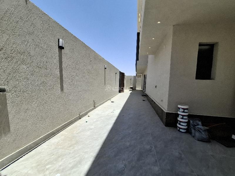 6 bedroom villa in Al Rimal