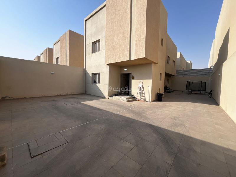 فيلا 4 غرف في الجنادرية