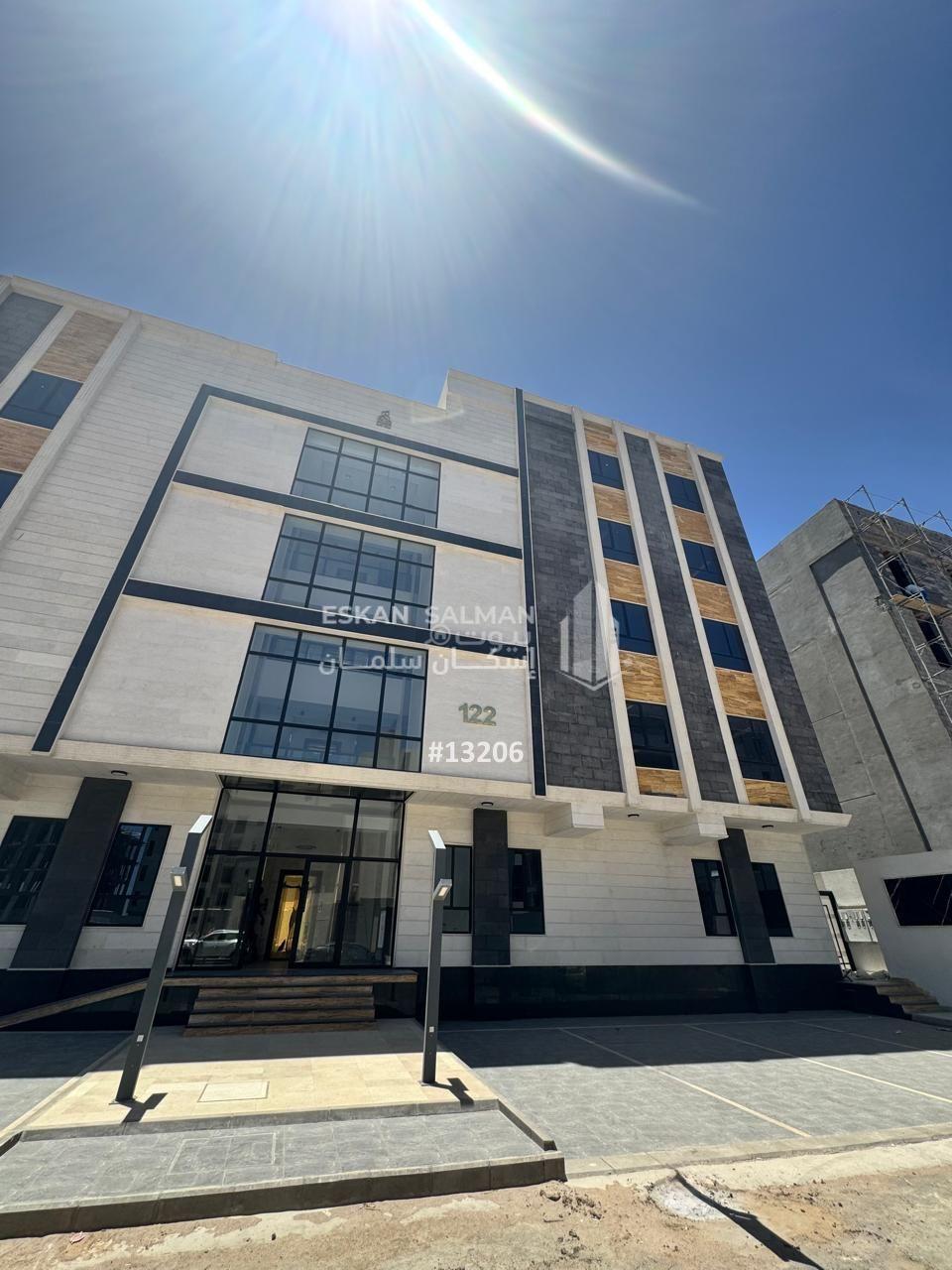 شقة 5 غرف في عين الخيف