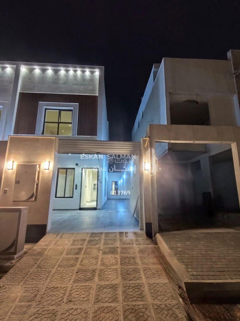 شقة 4 غرف في عكاظ