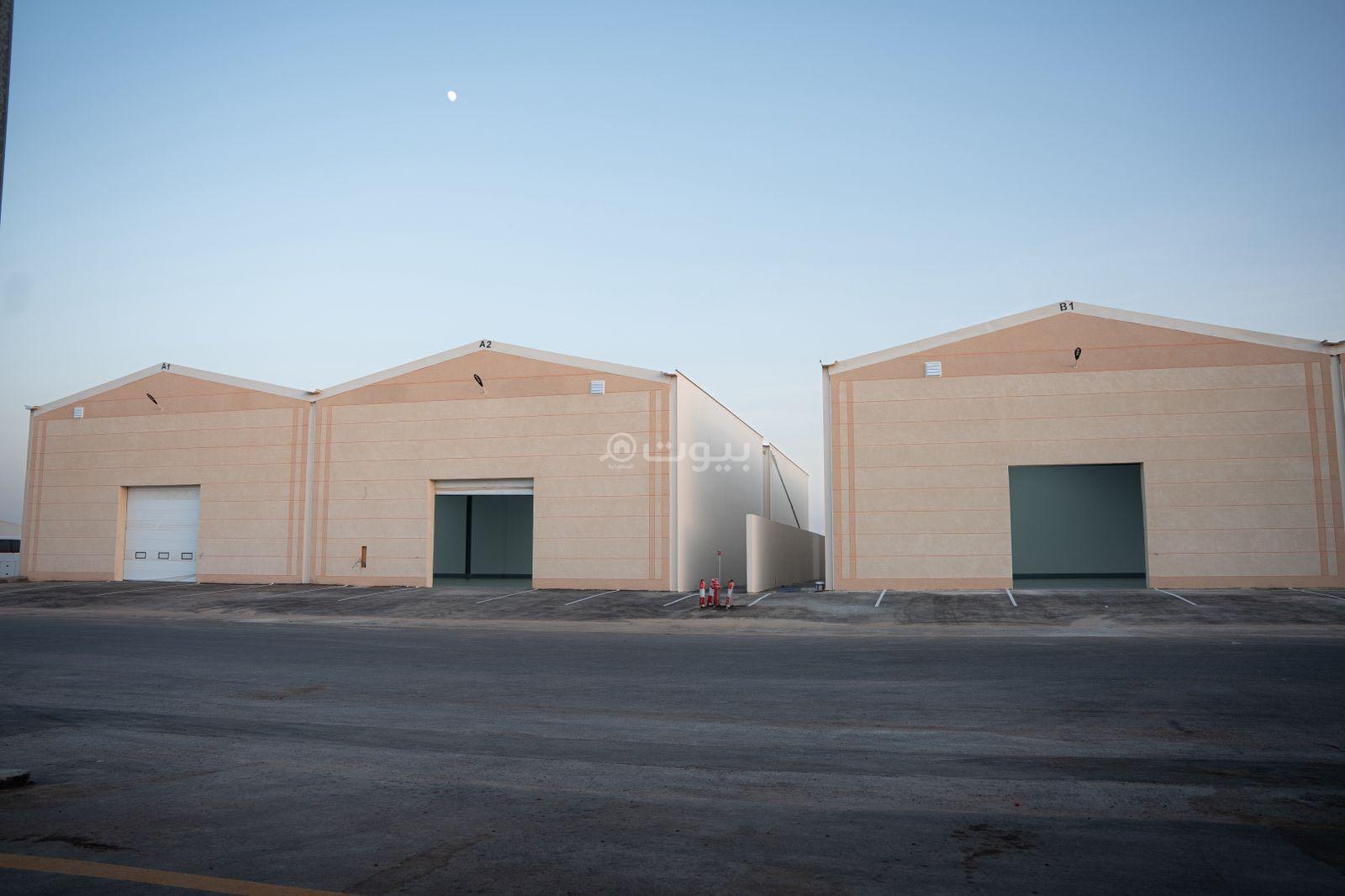 مستودع 13137 م² في السلي