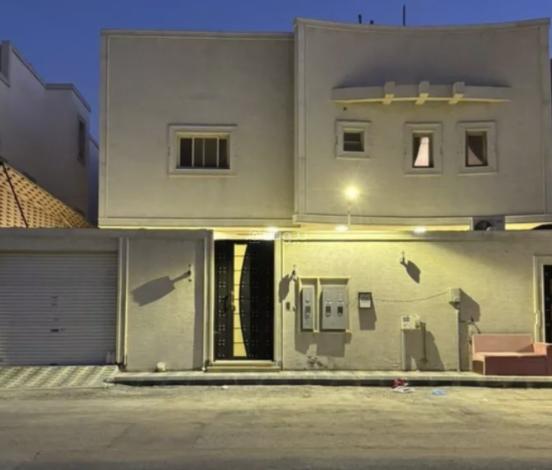 فيلا 3 غرف في العارض