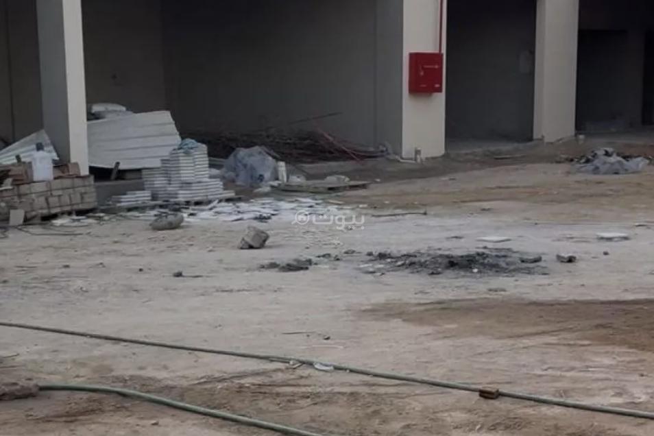 1080 sqm building in Al Aridh