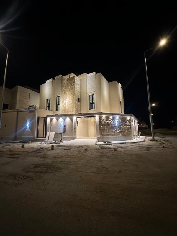 8 bedroom villa in An Nadhim