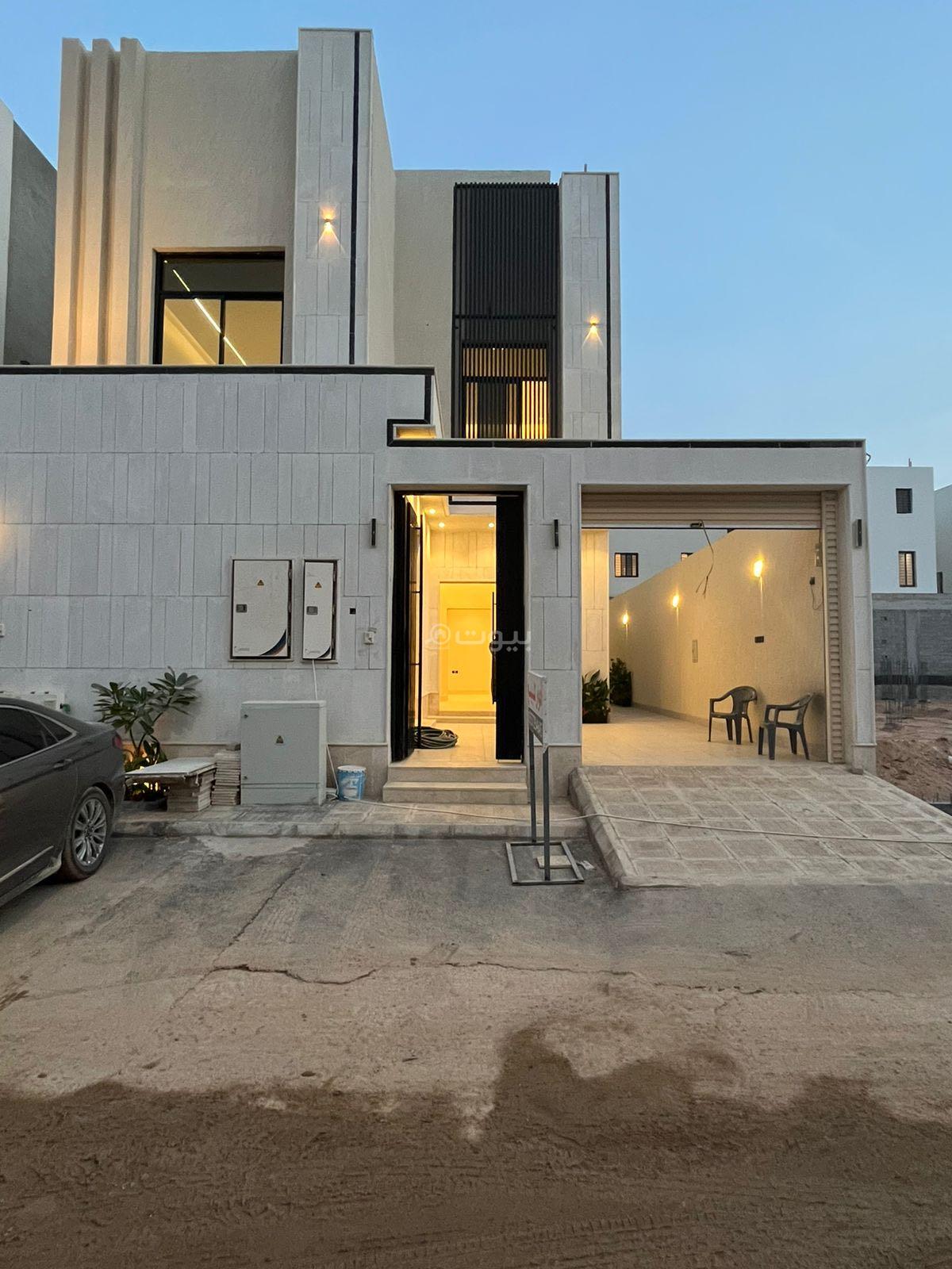 4 bedroom villa in Al Janadriyah