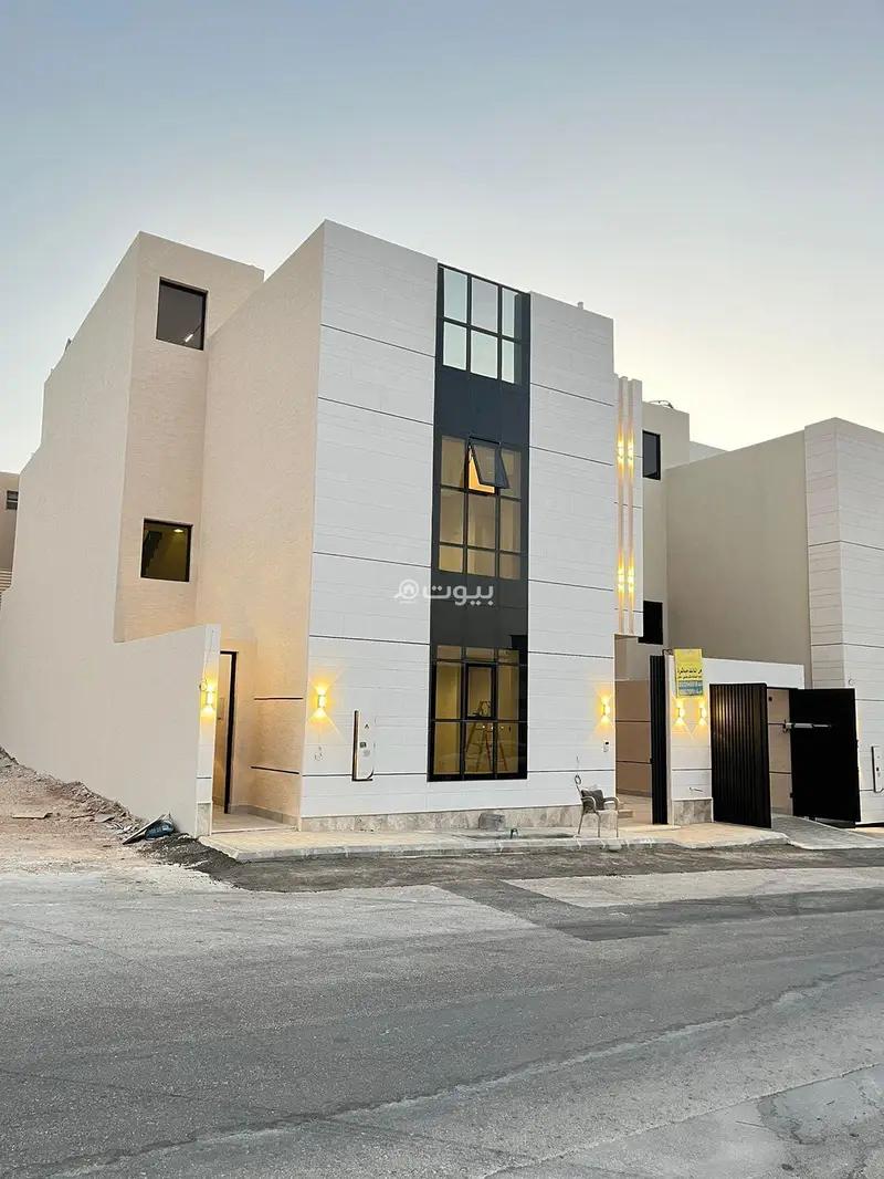 8 bedroom villa in Al Mahdiyyah
