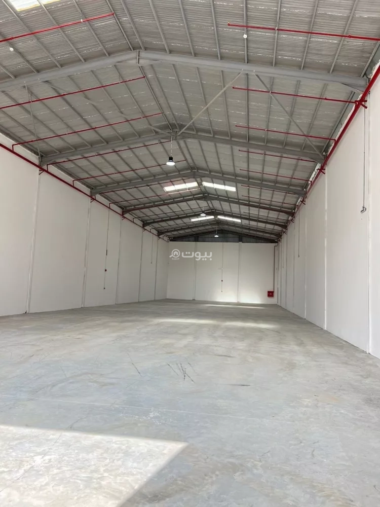 5600 sqm warehouse in Mansuriyah