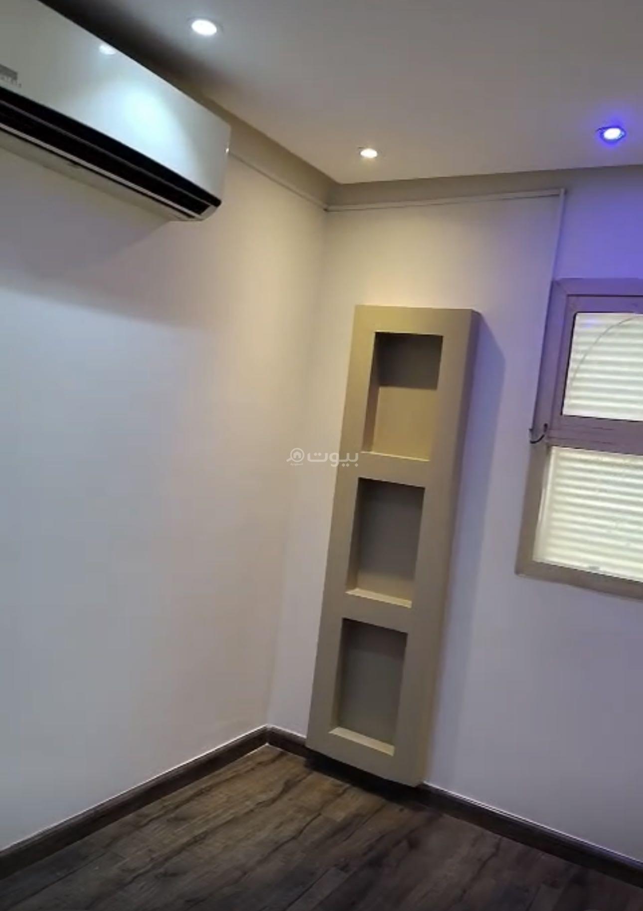 شقة  في العليا