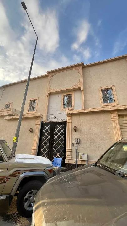 8 bedroom villa in Al Rimal