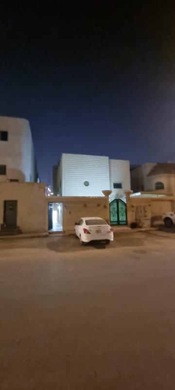 شقة 3 غرف في العقيق