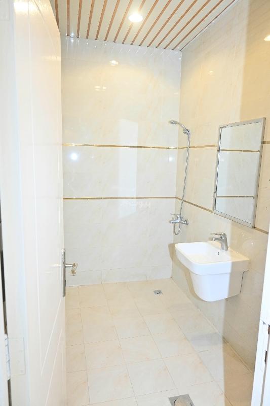 شقة 4 غرف في الملقا